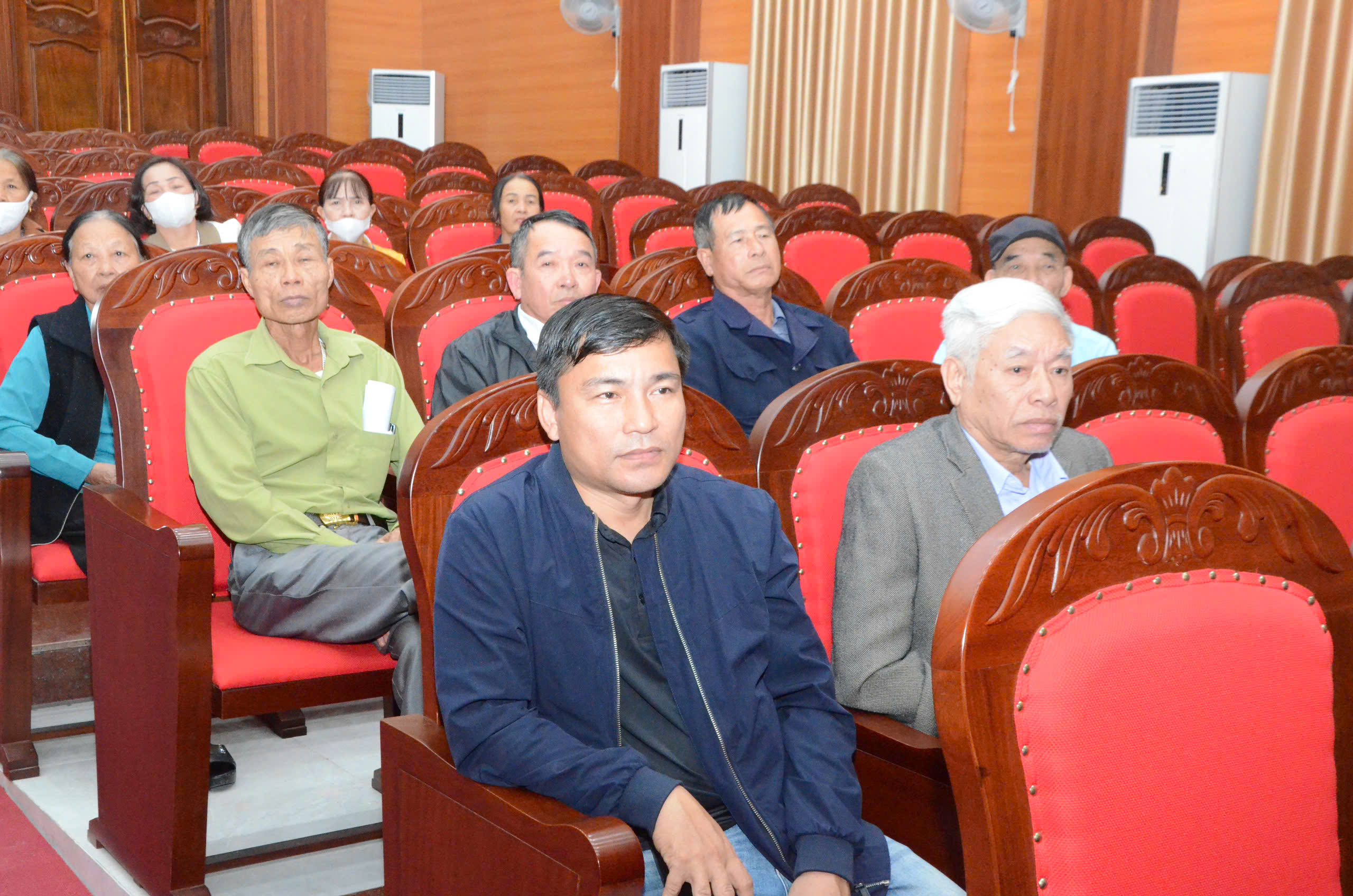 Tổ đại biểu số 01, 02, 03 phường Đường Hào tiếp xúc cử tri trước kỳ họp HĐND phường lần thứ 4