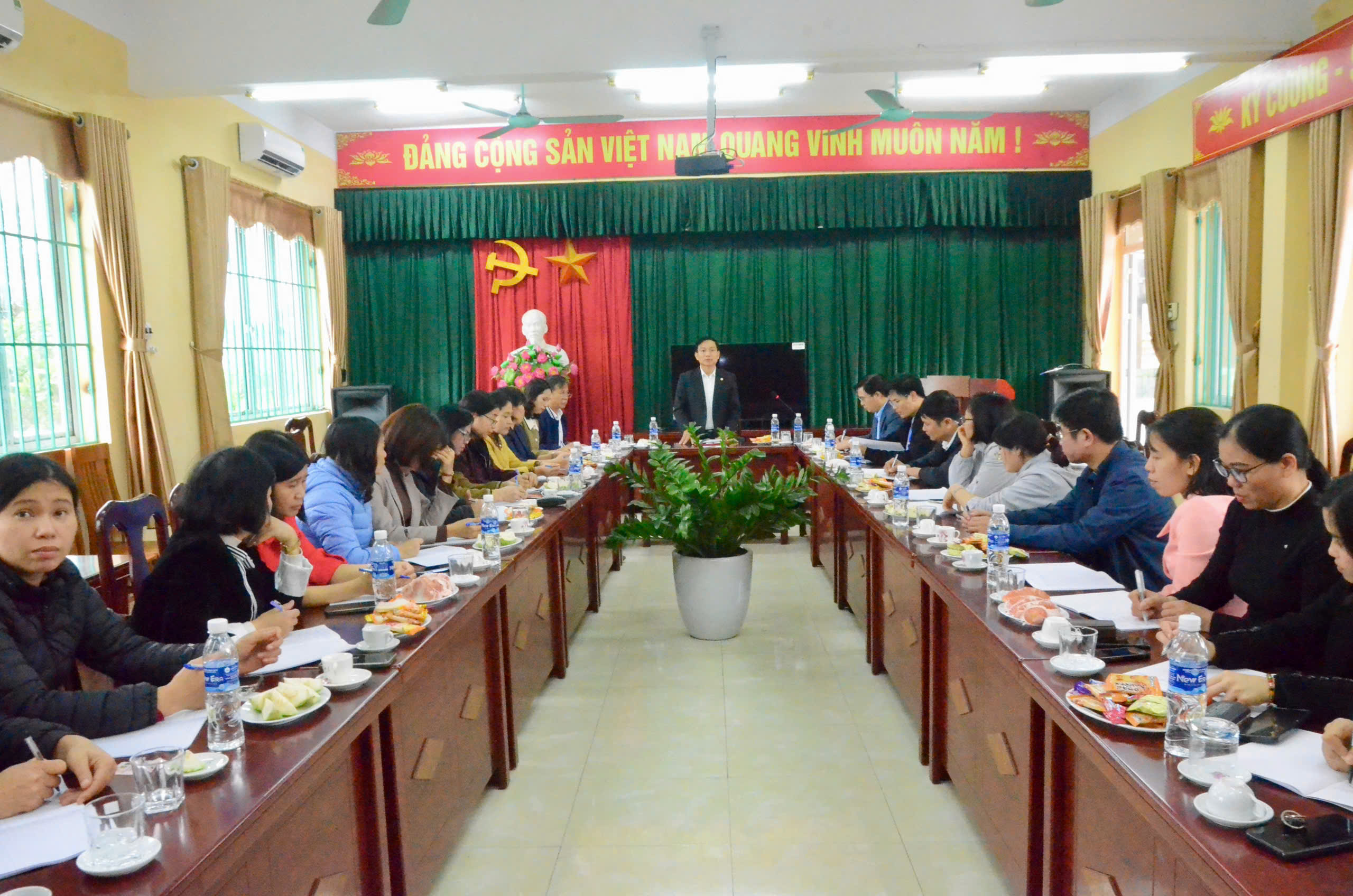 Phường Đường Hào tổ chức gặp mặt kỷ niệm 95 năm Ngày truyền thống các Ban Xây dựng Đảng, Văn phòng cấp ủy, Ngày truyền thống các tổ chức chính trị - xã hội và 77 năm Ngày thành lập ngành Kiểm tra Đảng