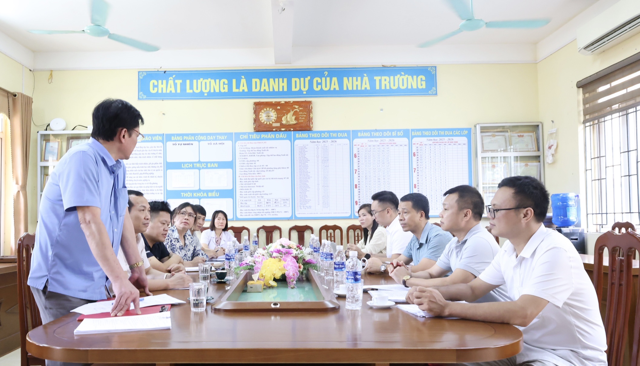 Đoàn công tác số 2 Sở Y tế giám sát, hướng dẫn thực hiện khám sức khỏe định kỳ tại phường Đường Hào