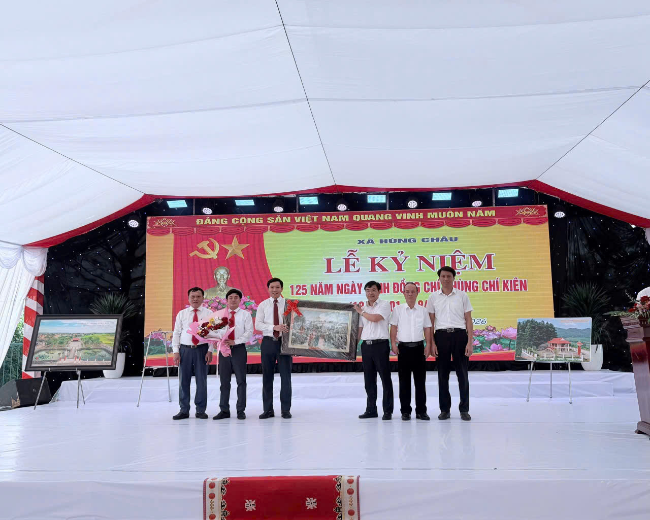 Đồng chí Bùi Mạnh Hùng dự Lễ kỷ niệm 125 năm Ngày sinh đồng chí Phùng Chí Kiên tại xã Hùng Châu
