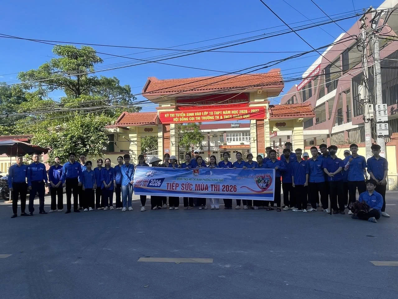 Tuổi trẻ phường Đường Hào tiếp sức sĩ tử trong kỳ thi vào lớp 10 THPT năm học 2026 – 202