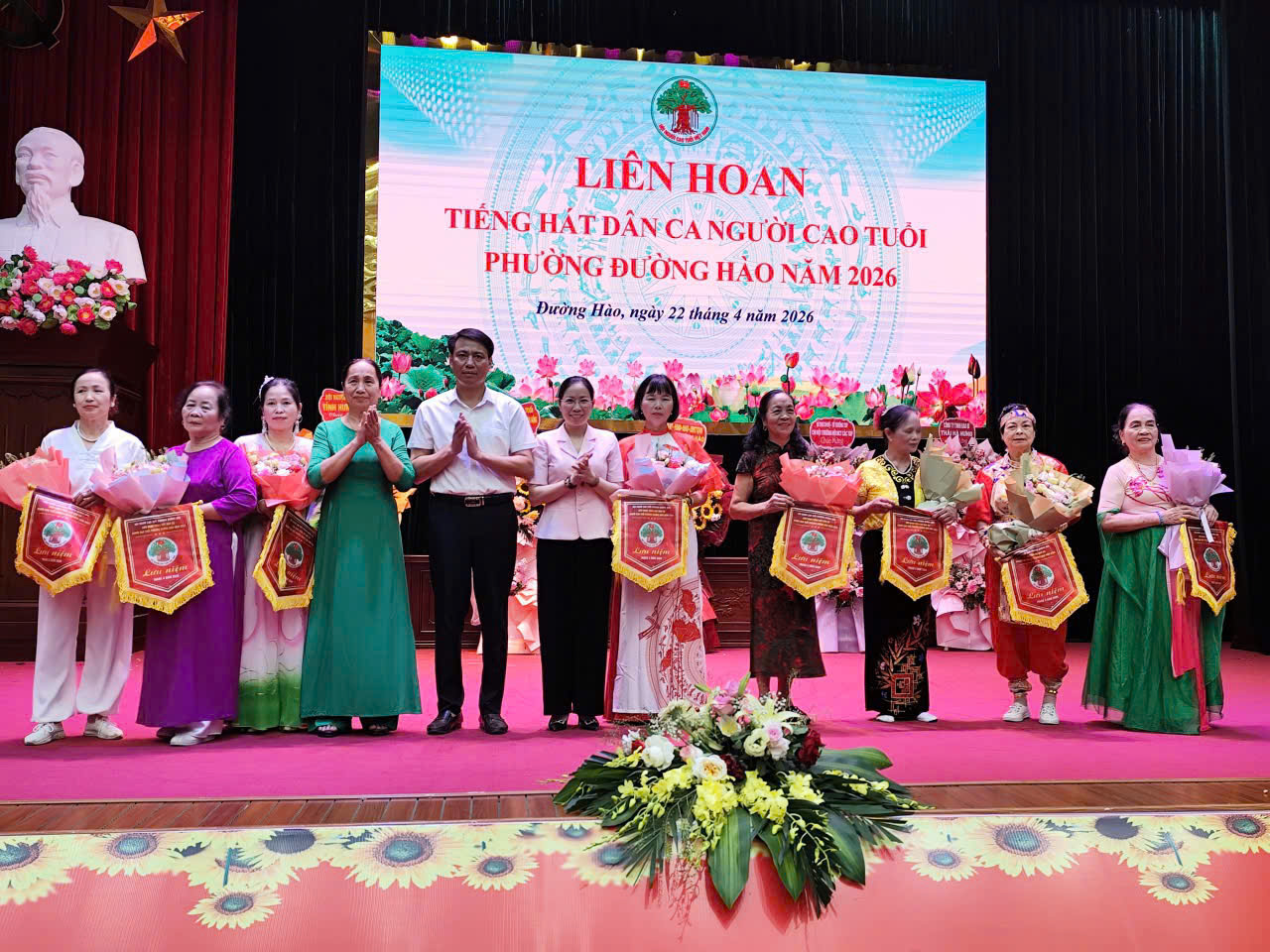 Phường Đường Hào: Sôi nổi Liên hoan Tiếng hát Người cao tuổi chào mừng thành công Đại hội đại biểu Người cao tuổi phường