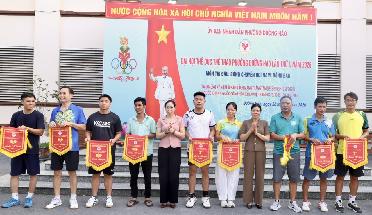 Sôi nổi giải bóng bàn vô địch các nhóm tuổi và giải bóng chuyền hơi nam phường Đường Hào năm 2026