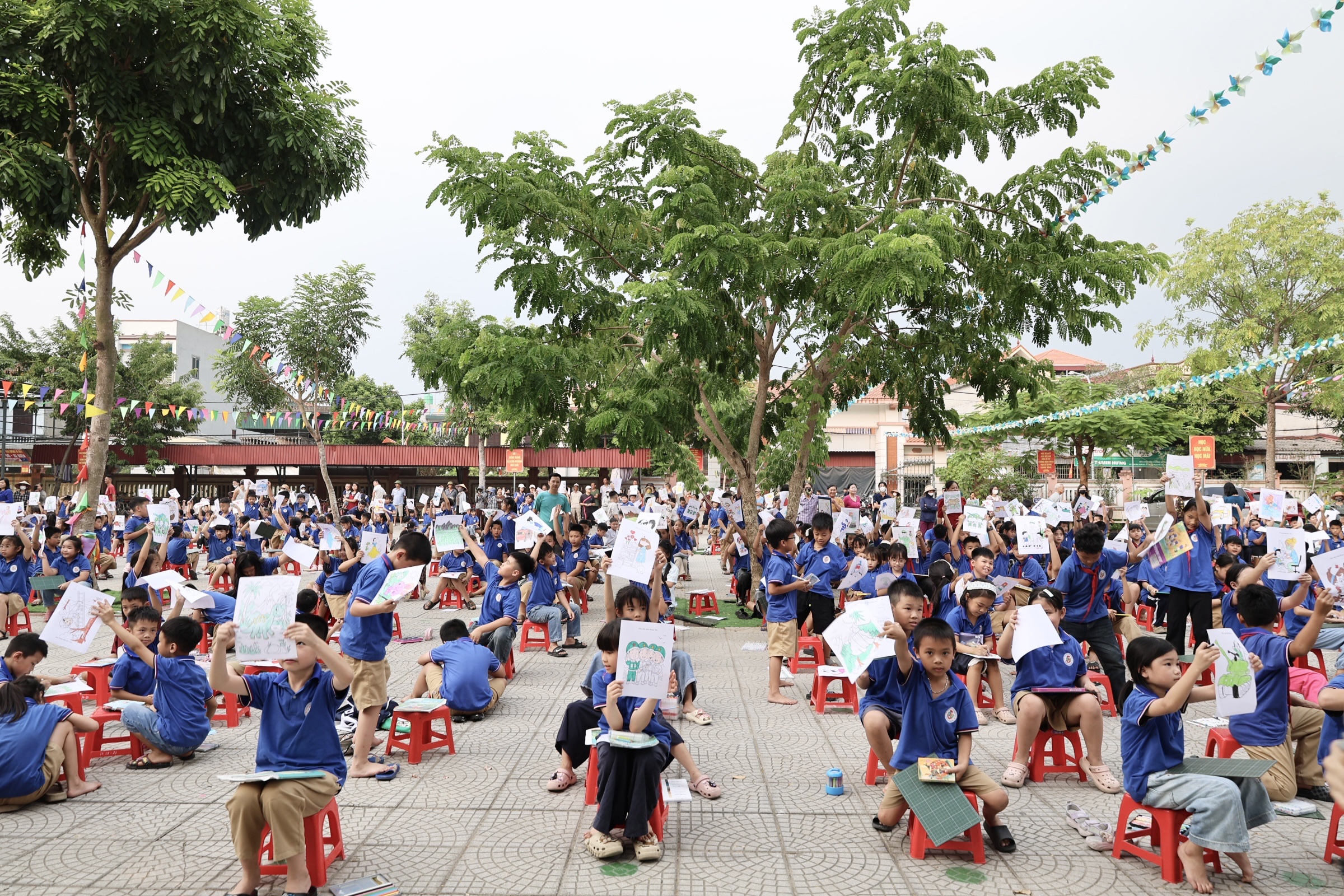 Phường Đường Hào: lan tỏa văn hóa đọc, kết nối tri thức từ xe thư viện số lưu động